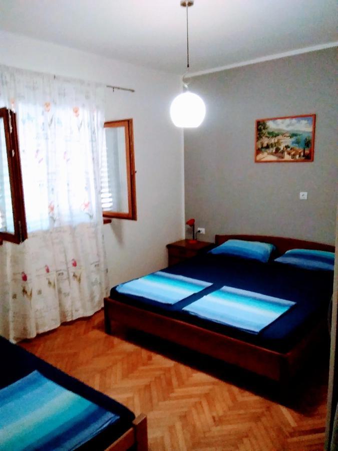 House " Bond " Villa Tisno Ngoại thất bức ảnh